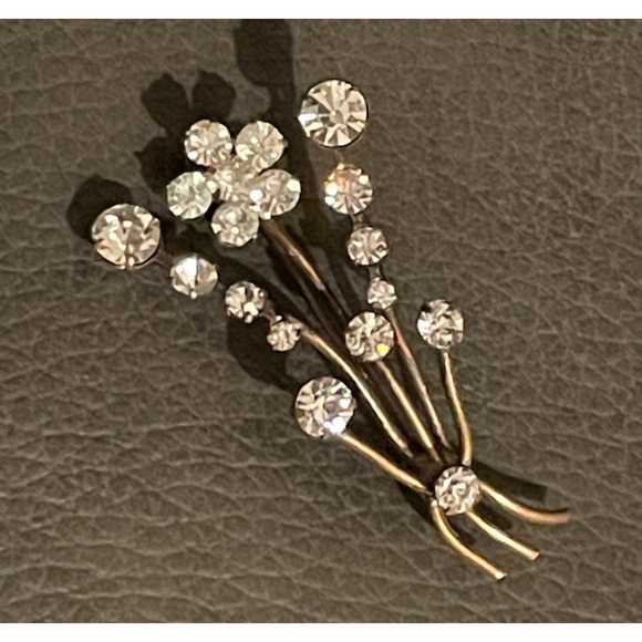 Austria Jewelry - Vintage Austrian Crystal Brooch Flower